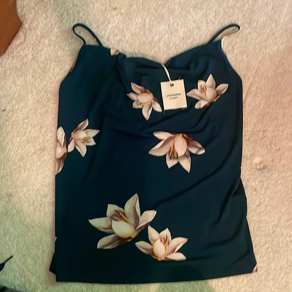 ANDTHEWHY scoop neck dark green floral tank - Size Small